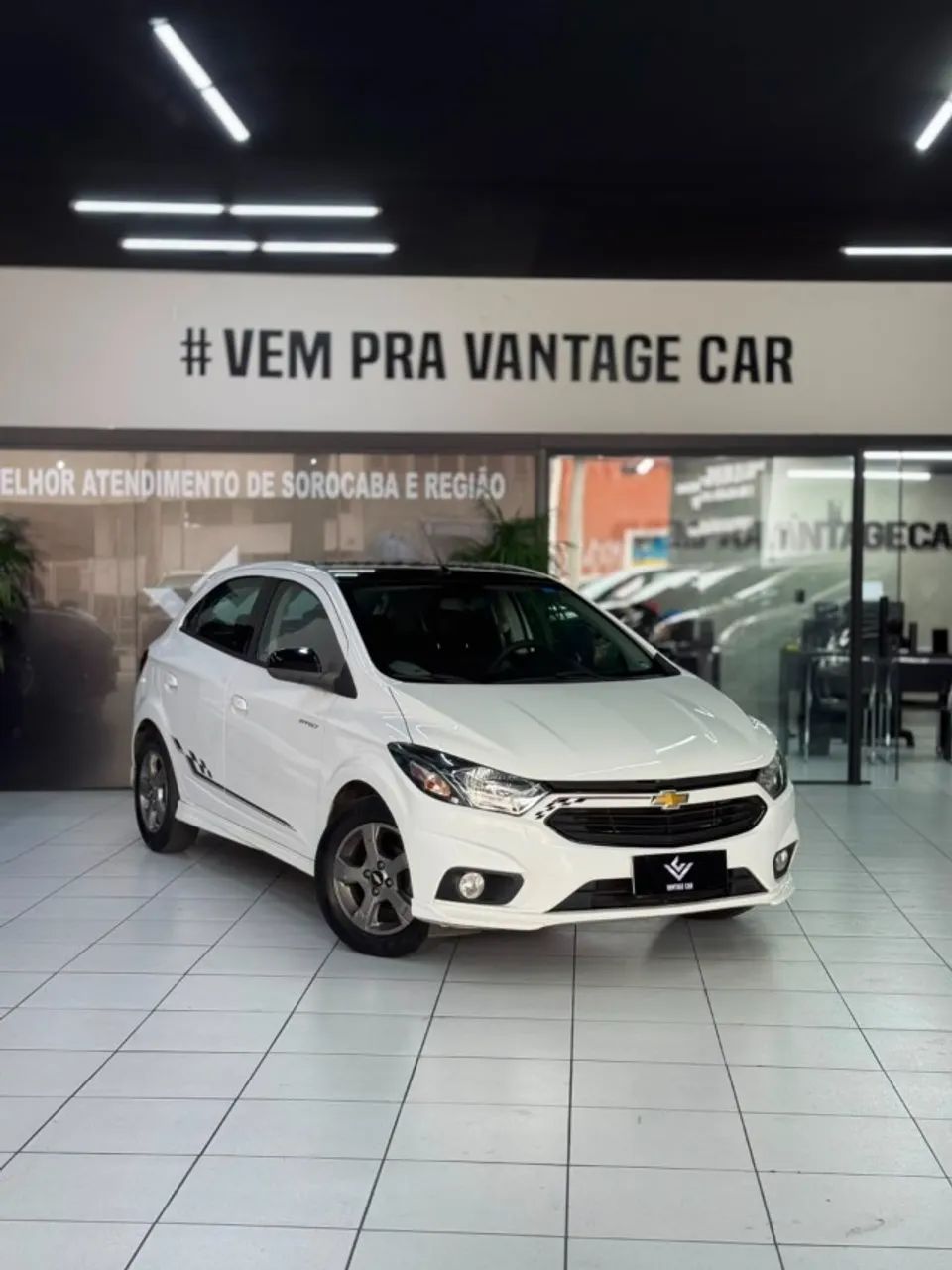 Chevrolet Onix Hatch Effect 1.4 8V Flex Mec. 4P 2018 - Foto 3