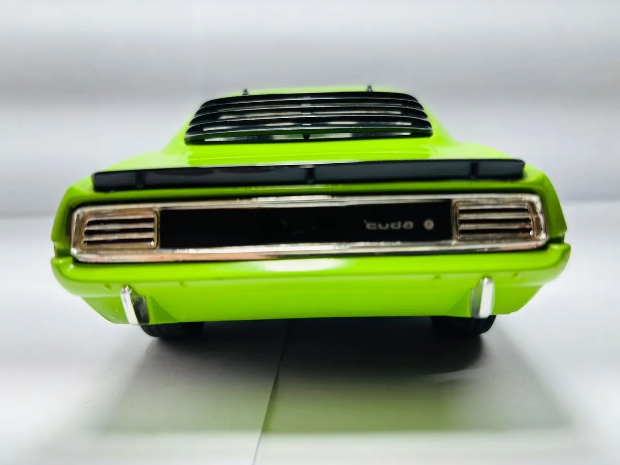 Miniatura Plymouth Barracuda (Cuda) 1970 1/18 - Foto 4