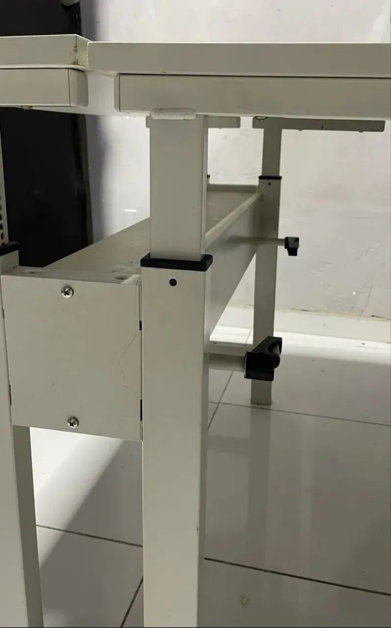 Mesa de altura ajustável  - Foto 2