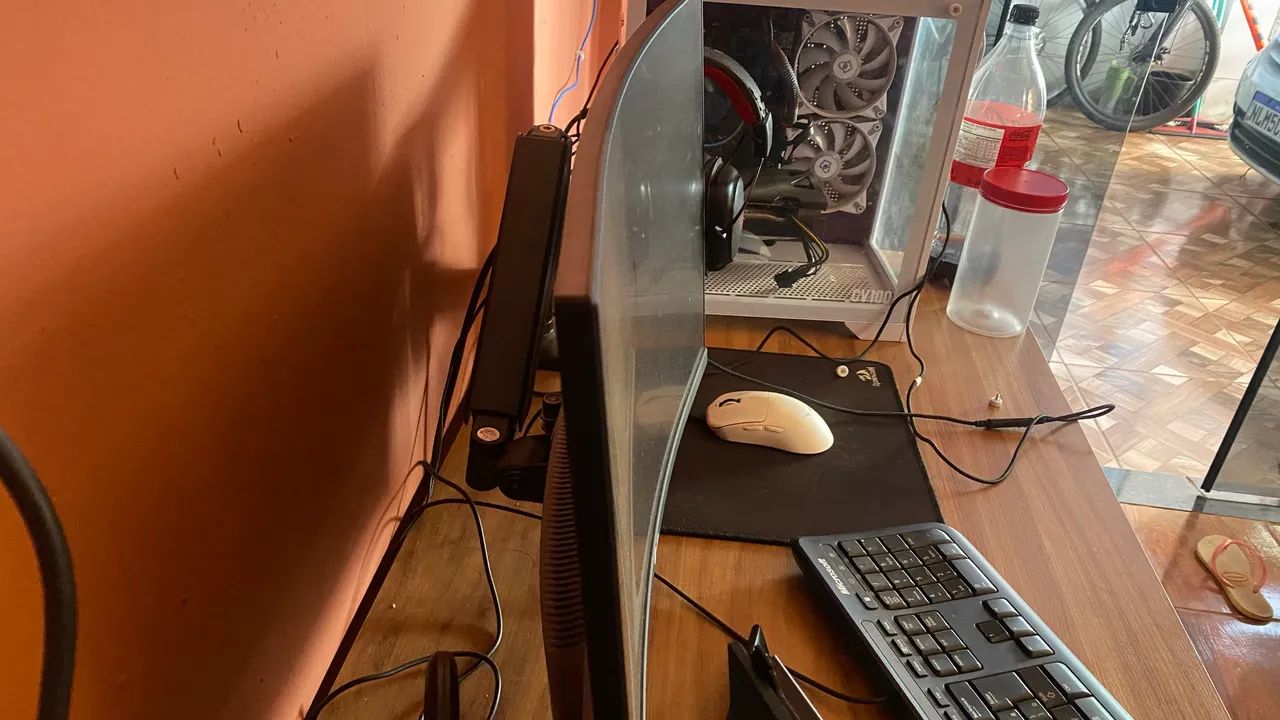 Monitor 180hz curvo - Foto 5