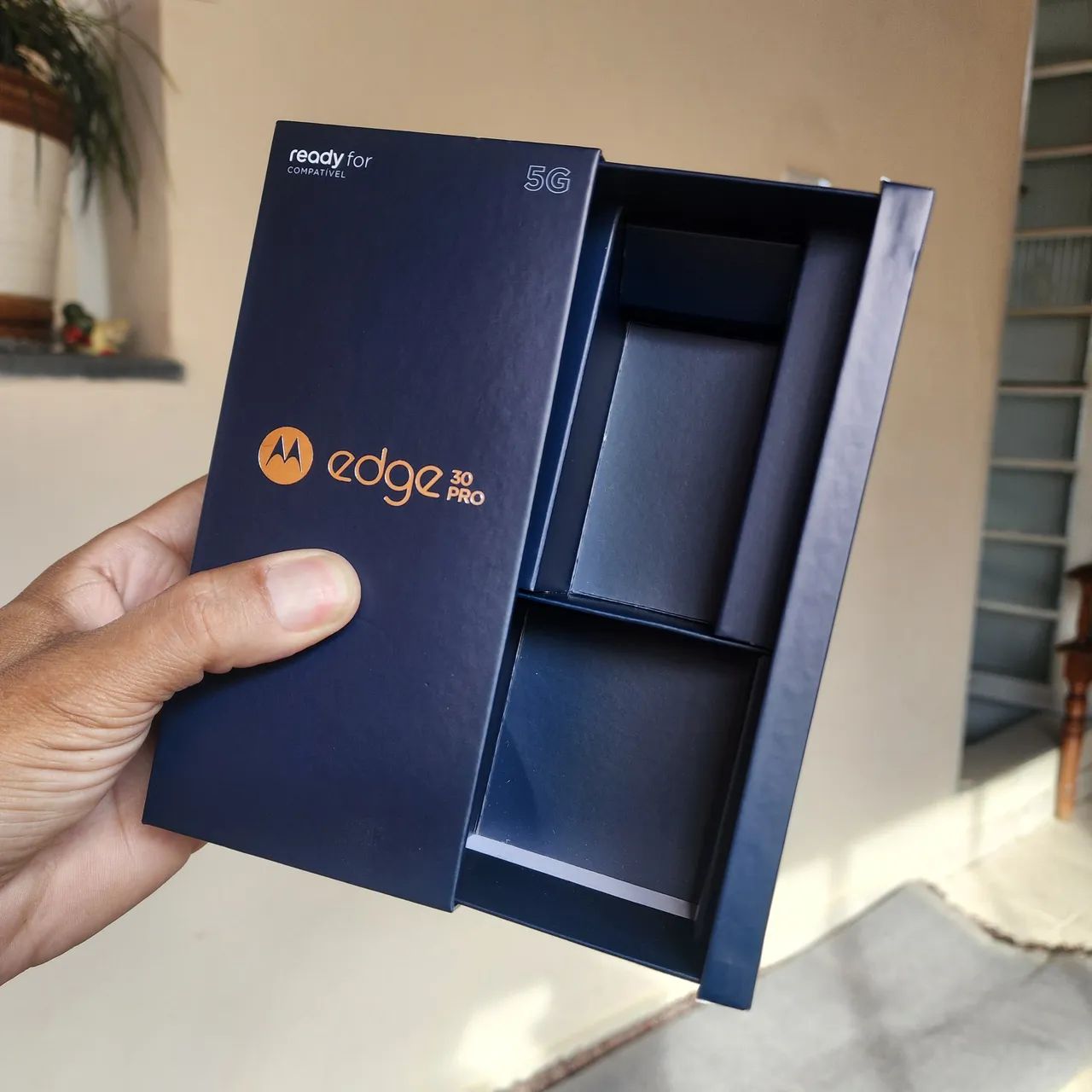 Caixa do Edge 30 Pro 