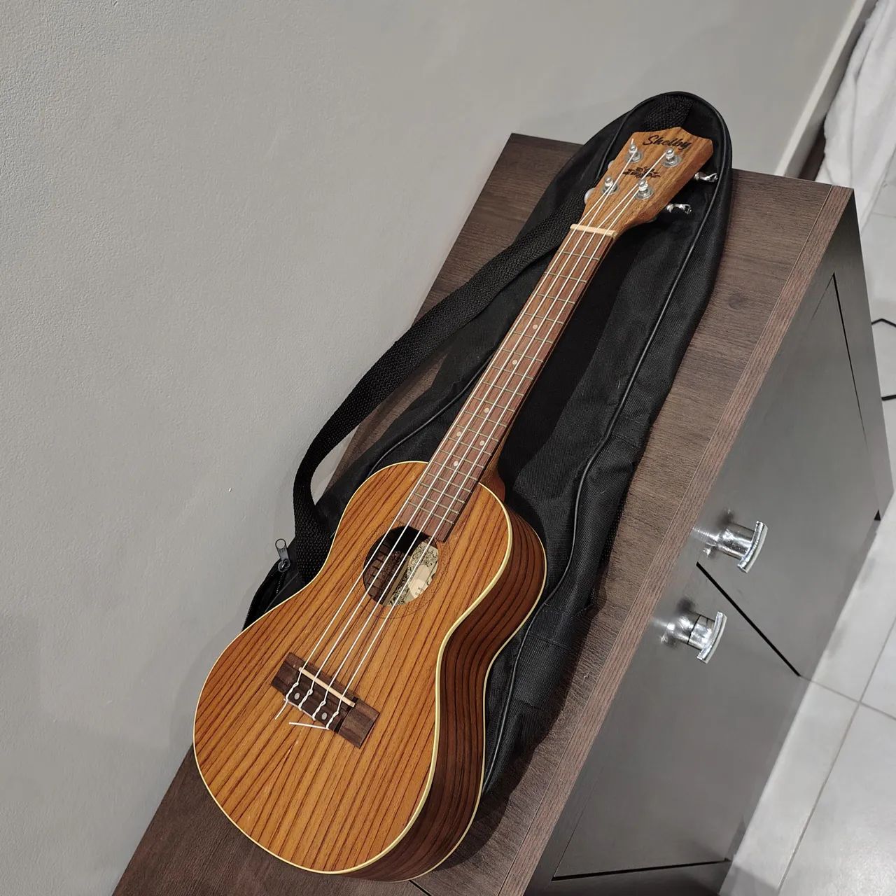 Ukulele Shelby Soprano, muito novo - Foto 4