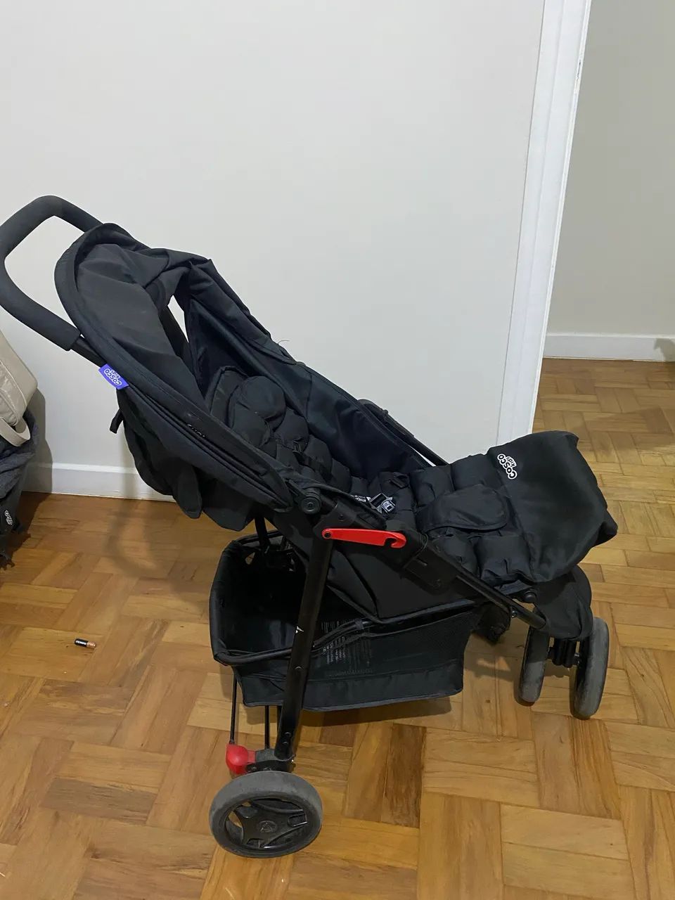Carrinho de bebê com bebê conforto  - Foto 4