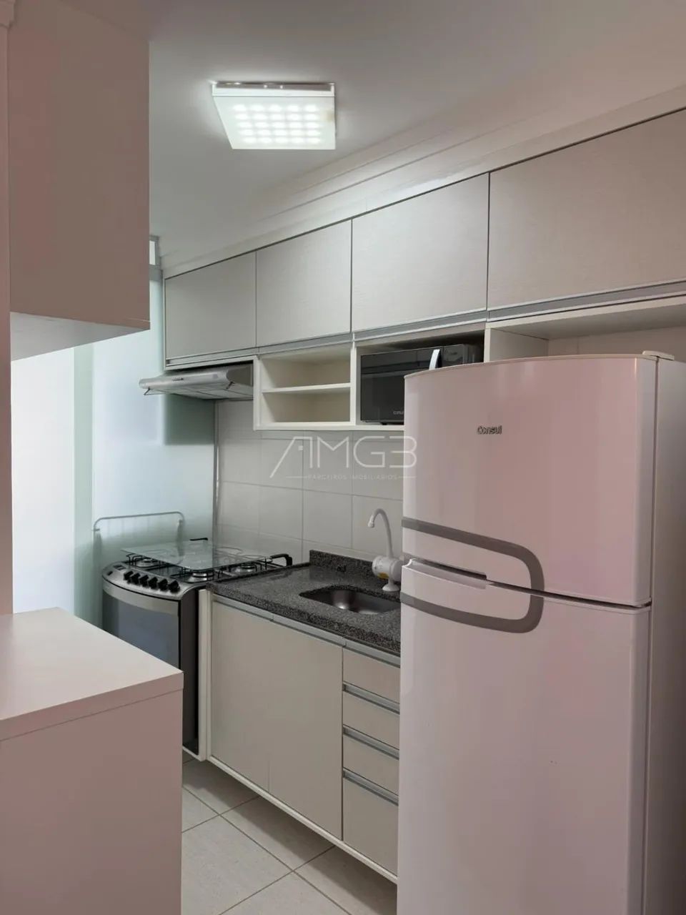 Apartamento Mobiliado á Venda com 2 suítes e lavabo - Foto 5