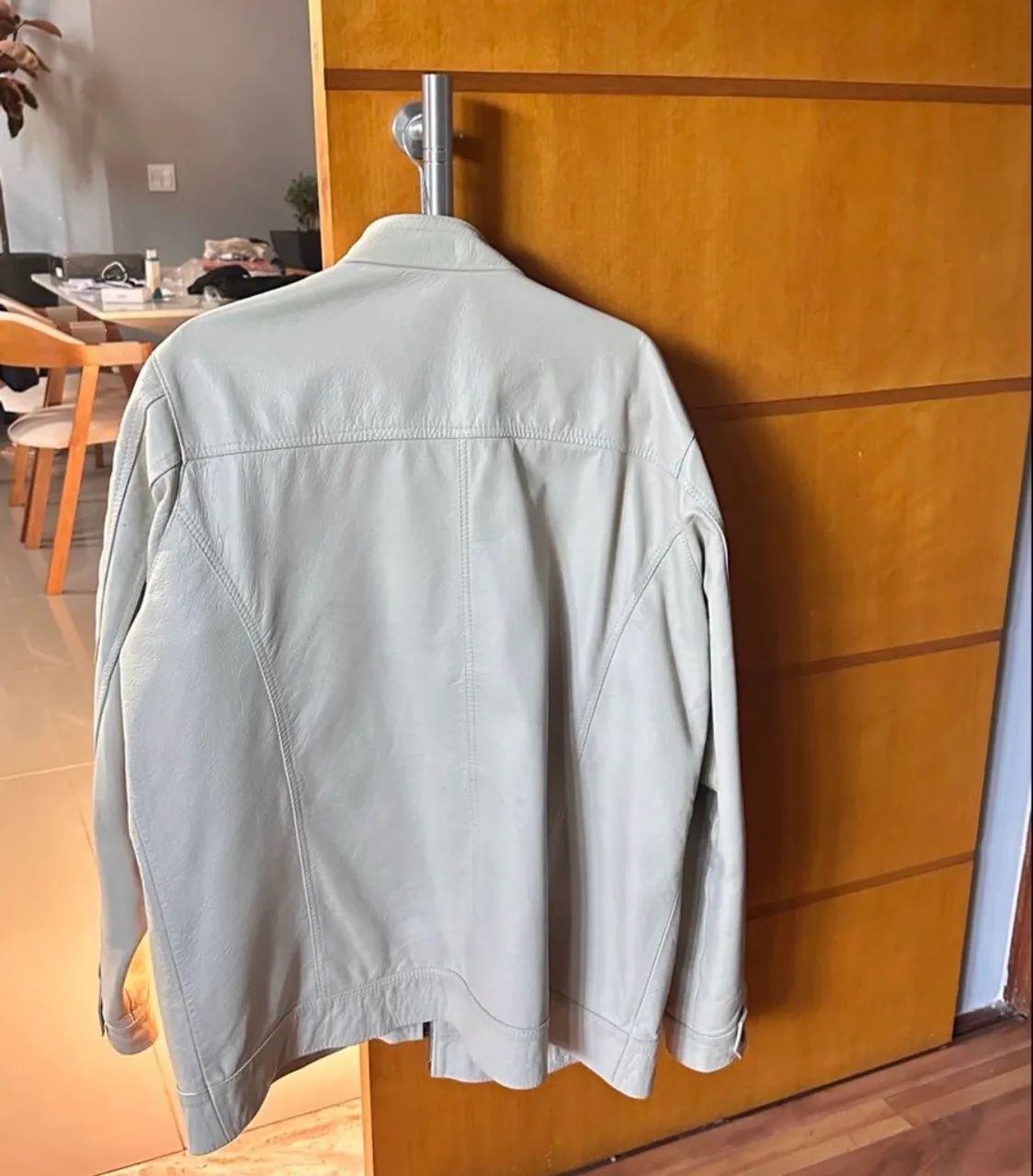 Jaqueta de couro legítimo , marca Igne Bull, cor off white  - Foto 3