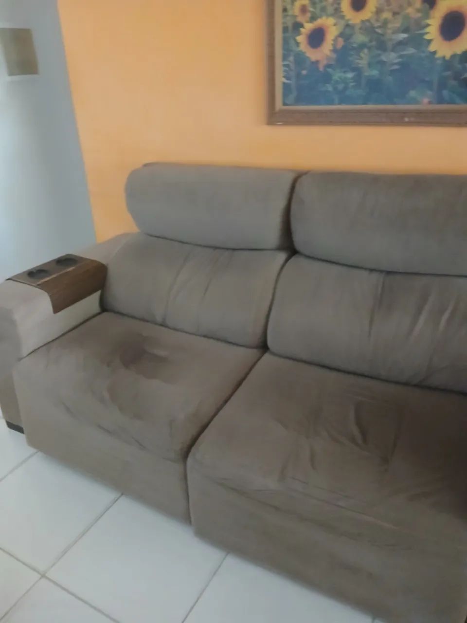 Sofá retrátil,painel,cadeiras - Foto 2