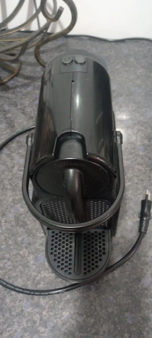 Cafeteira Nespresso Inissia D40