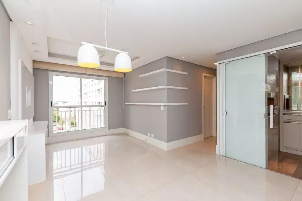 AP1313 - Apartamento com 3 dormitórios para alugar no Portão - Foto 2