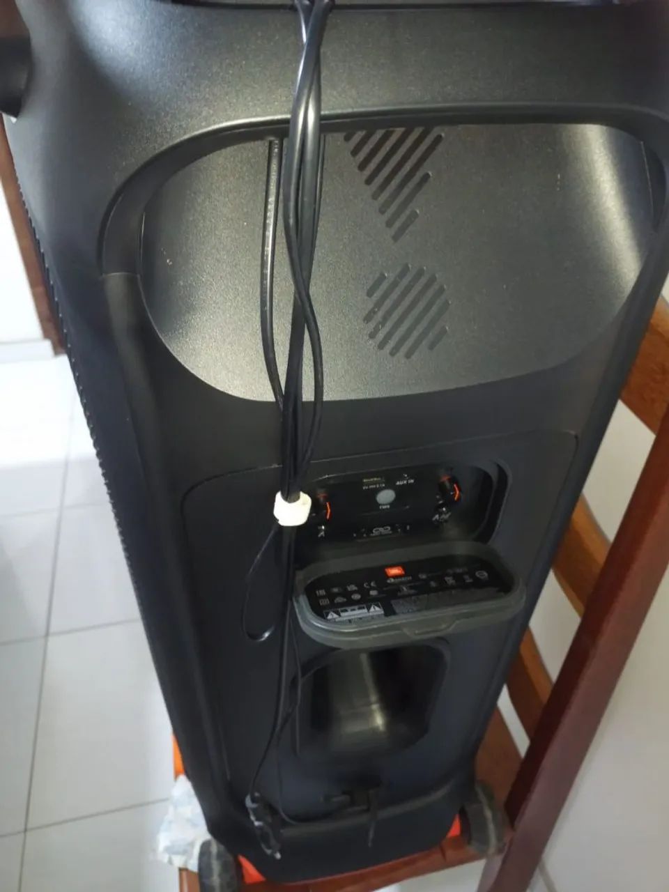 Caixa JBL Partybox 710 impecável  - Foto 5