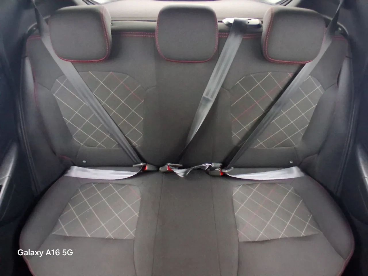 Renault Kwid 1.0 Zen, foto 18 de 18