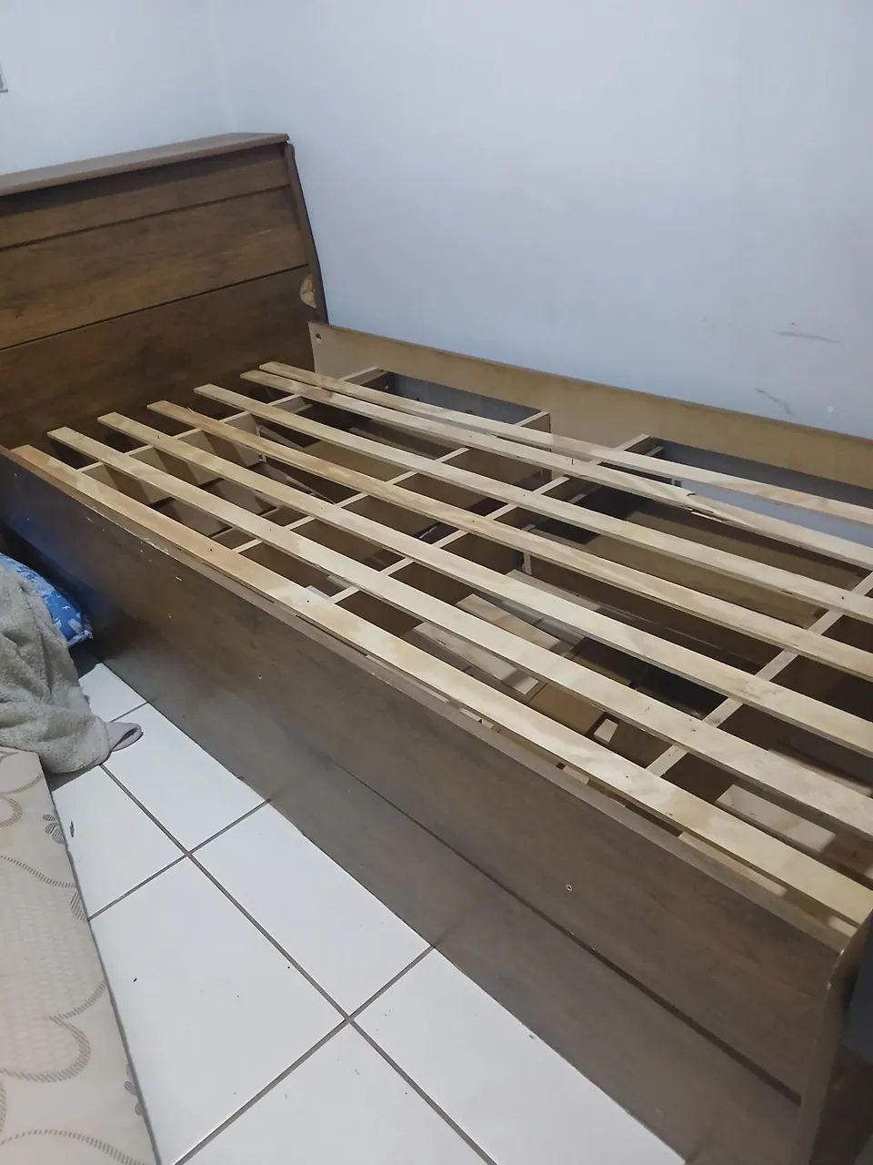 Cama solteiro doação 