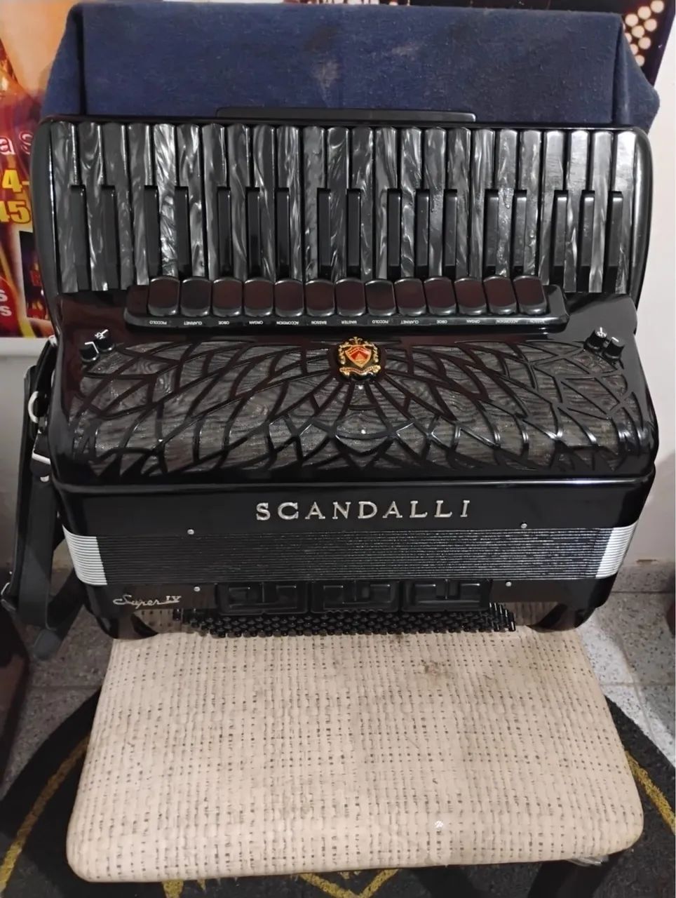 Acordeon Scandalli super V black 