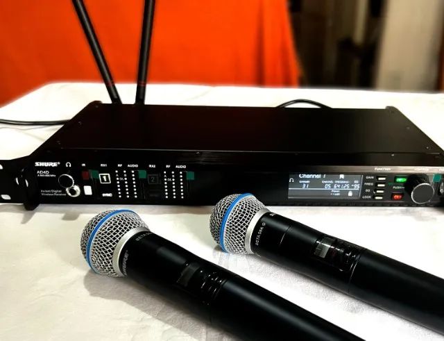 2 Microfones Sem Fio Shure Beta 58 Receptor AD4D Axient