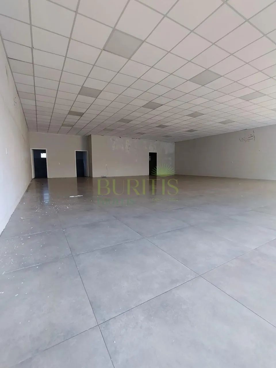 Galpão para alugar em Rio Verde, Popular, com 312 m² - Foto 3