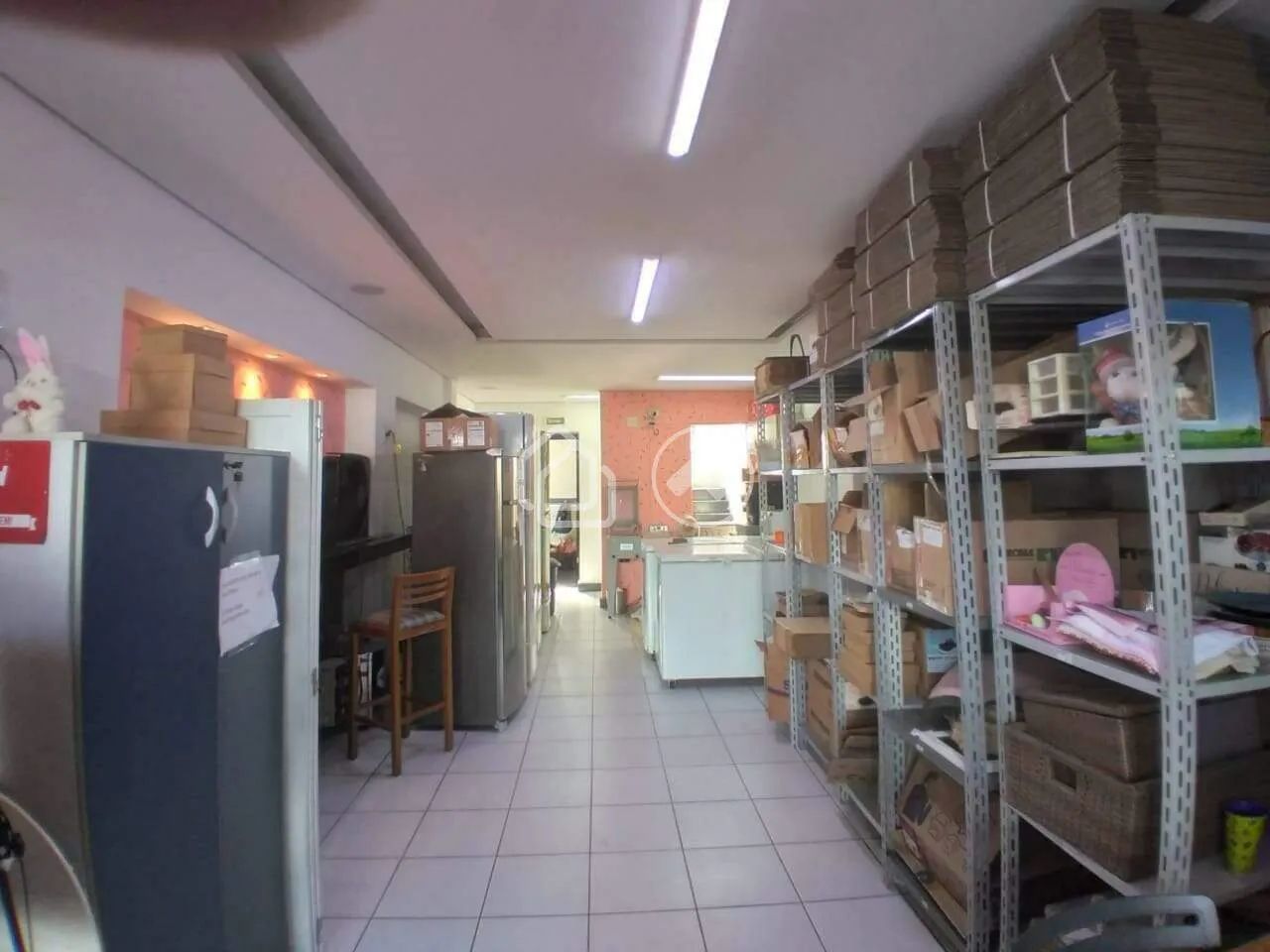 Loja à venda no bairro Estoril ! Oportunidade.