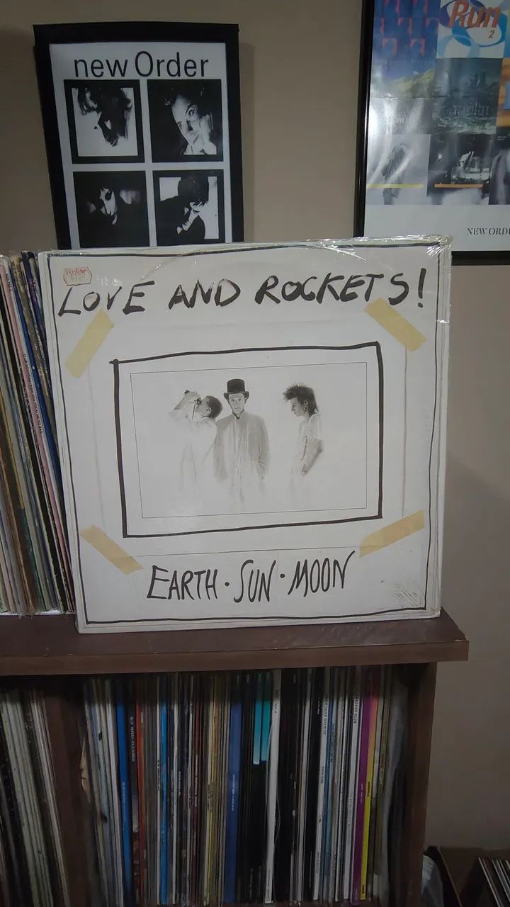 Love and Rockets - Earth Sun Moon LP importado de época Vinil