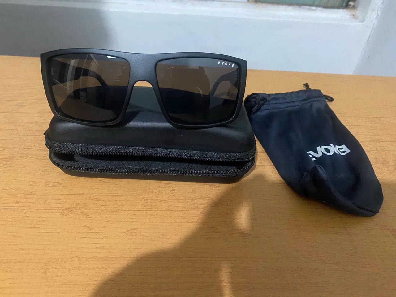 Vendo óculos de sol masculino Evoke - Foto 3