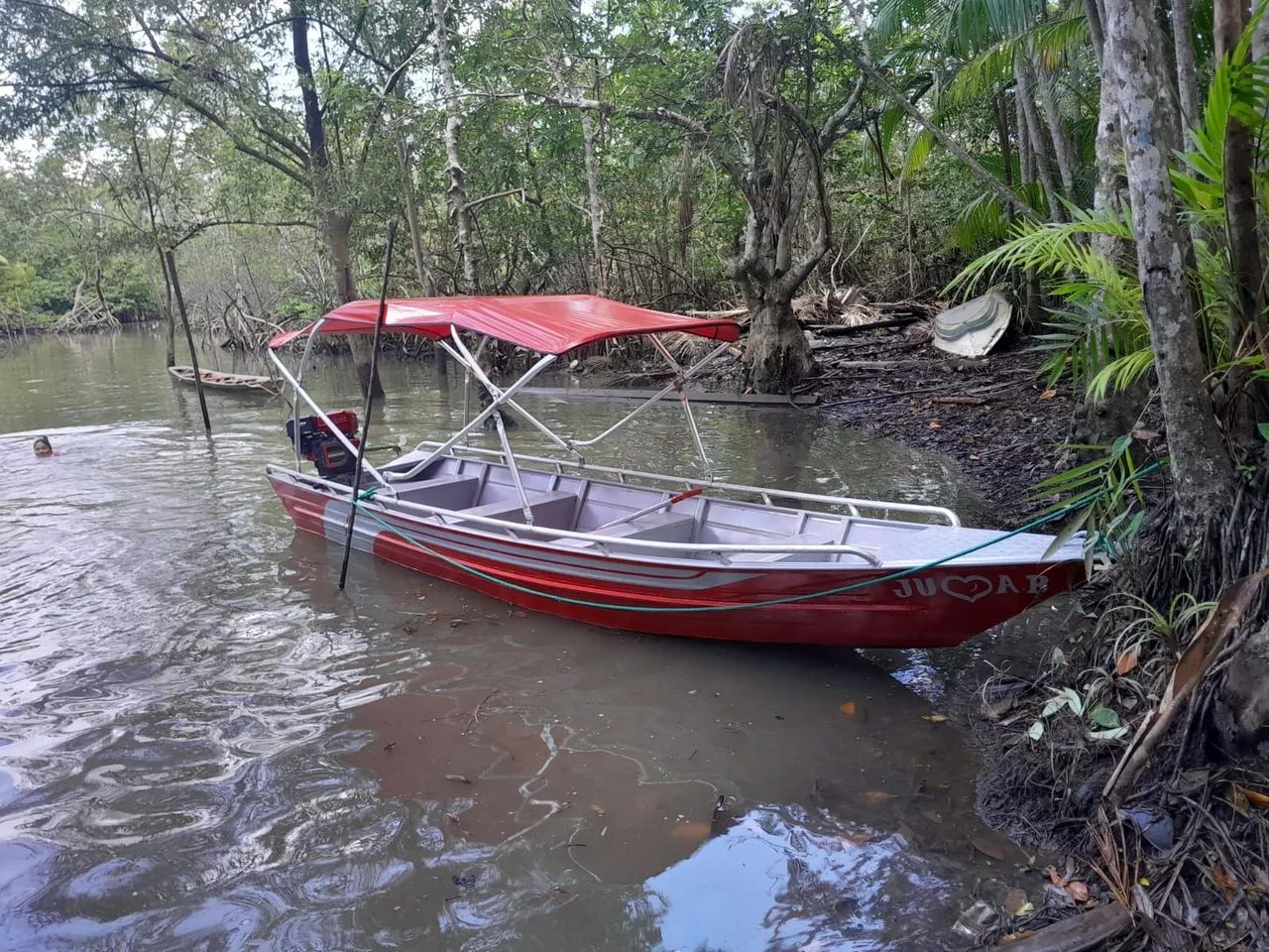 Lancha de Alumínio Soldada 