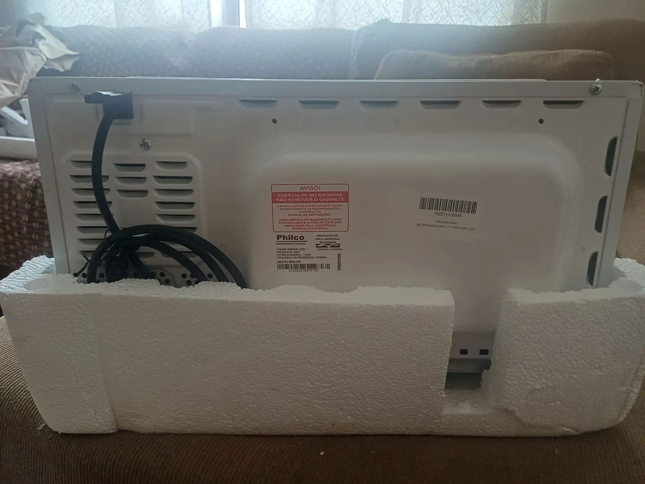 MICRO-ONDAS PHILCO 220V BRANCO PORTA ESPELHADA 20 L. - Foto 2