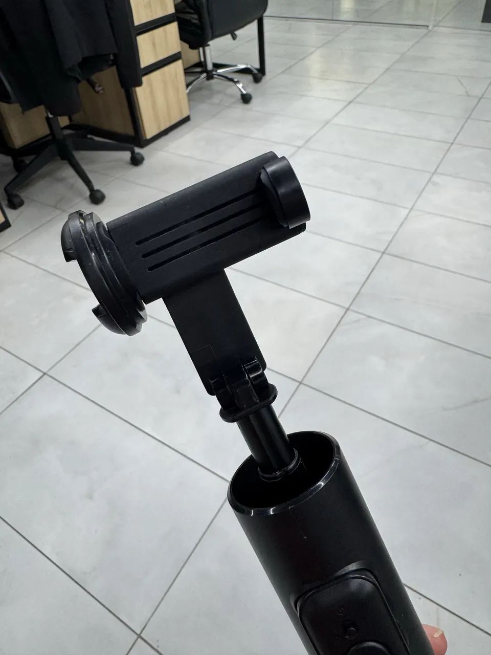 Tripé Basike 3 em 1 com controle bluetooth  - Foto 2