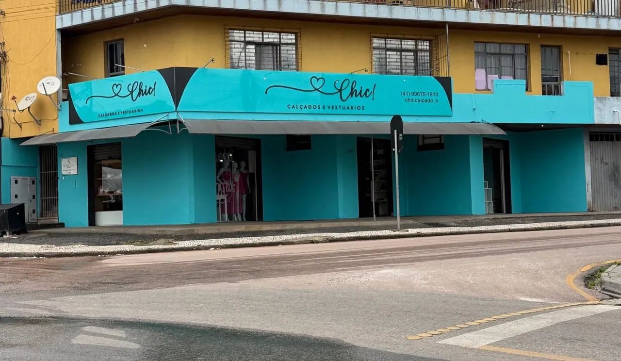 Loja de calçados e vestuário 
