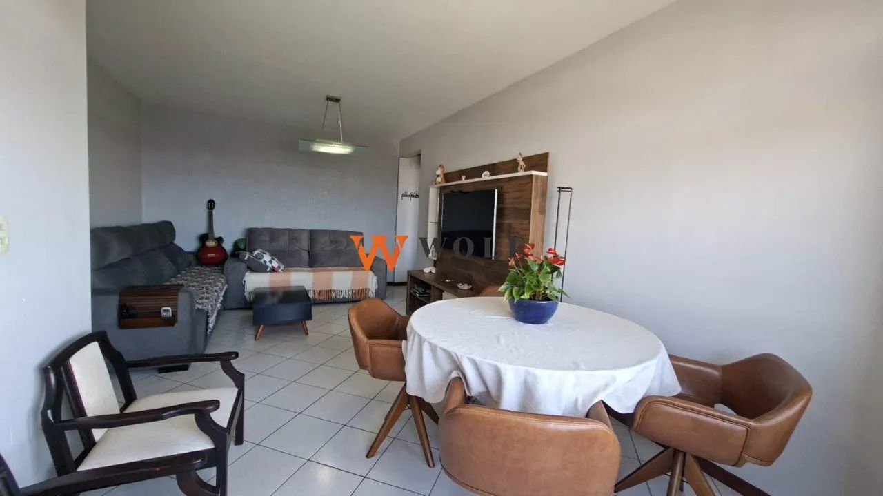 Apartamento com 3 quartos, sendo 1 suíte, vaga dupla, elevador e vista mar. - Foto 4