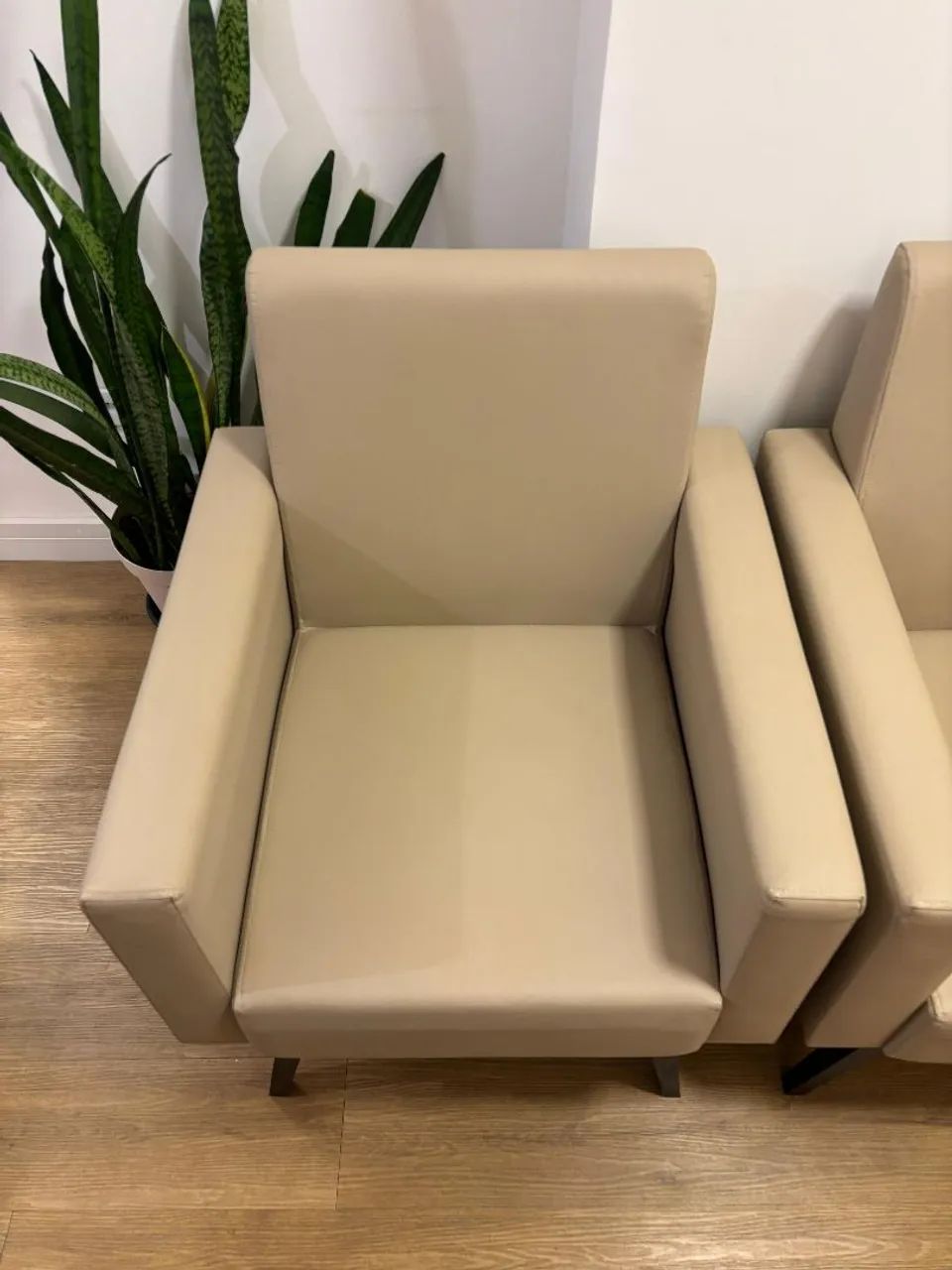 Poltronas Bege Bem Conservadas  - Foto 3