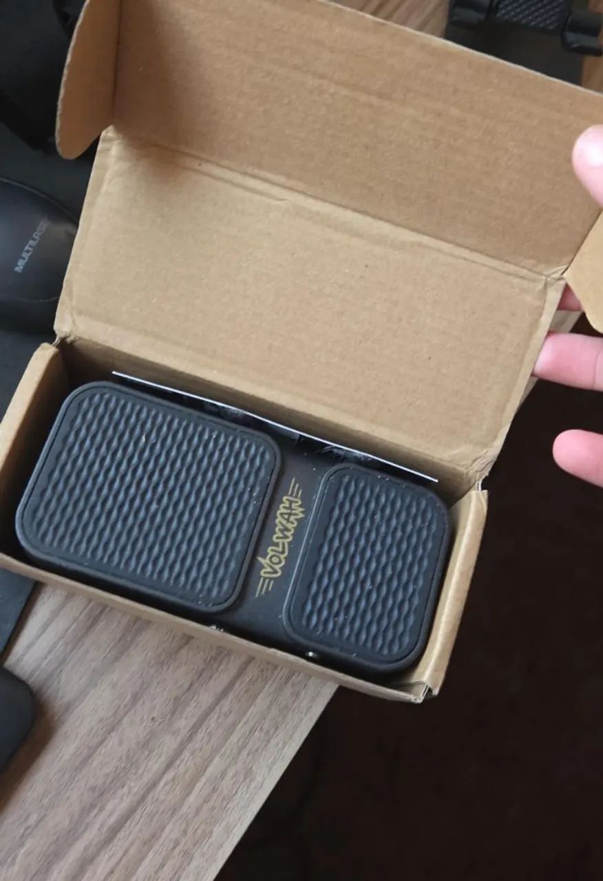 Pedal de volume e wahwah