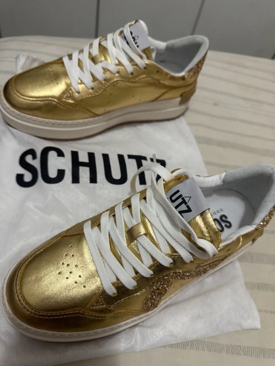 Tênis Schultz couro dourado - novo  - Foto 5