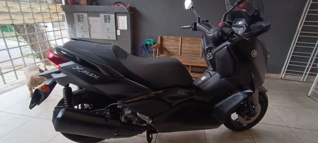 Xmax 250 Connected - Foto 5