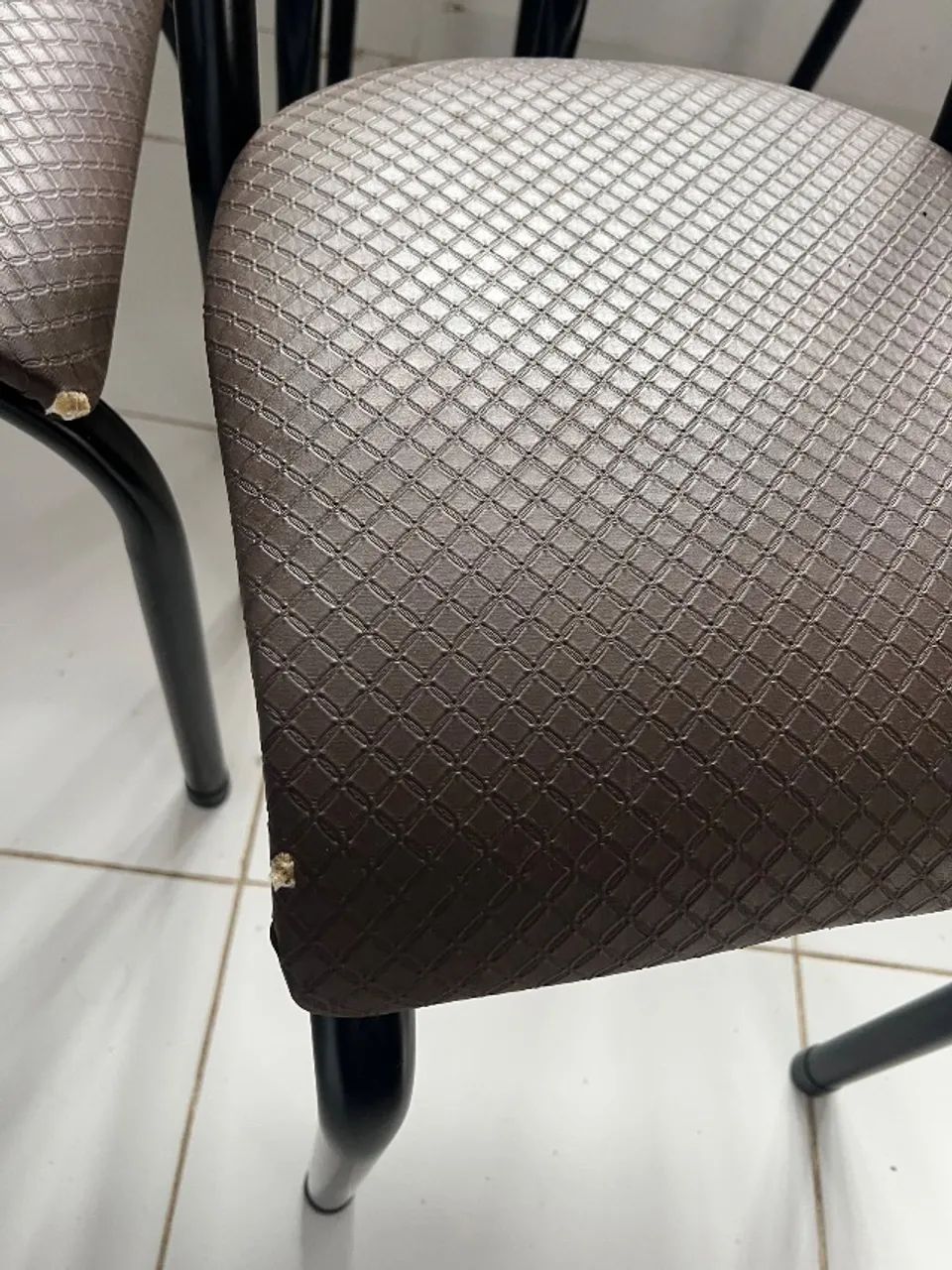 Mesa de jantar e 6 cadeira  - Foto 5