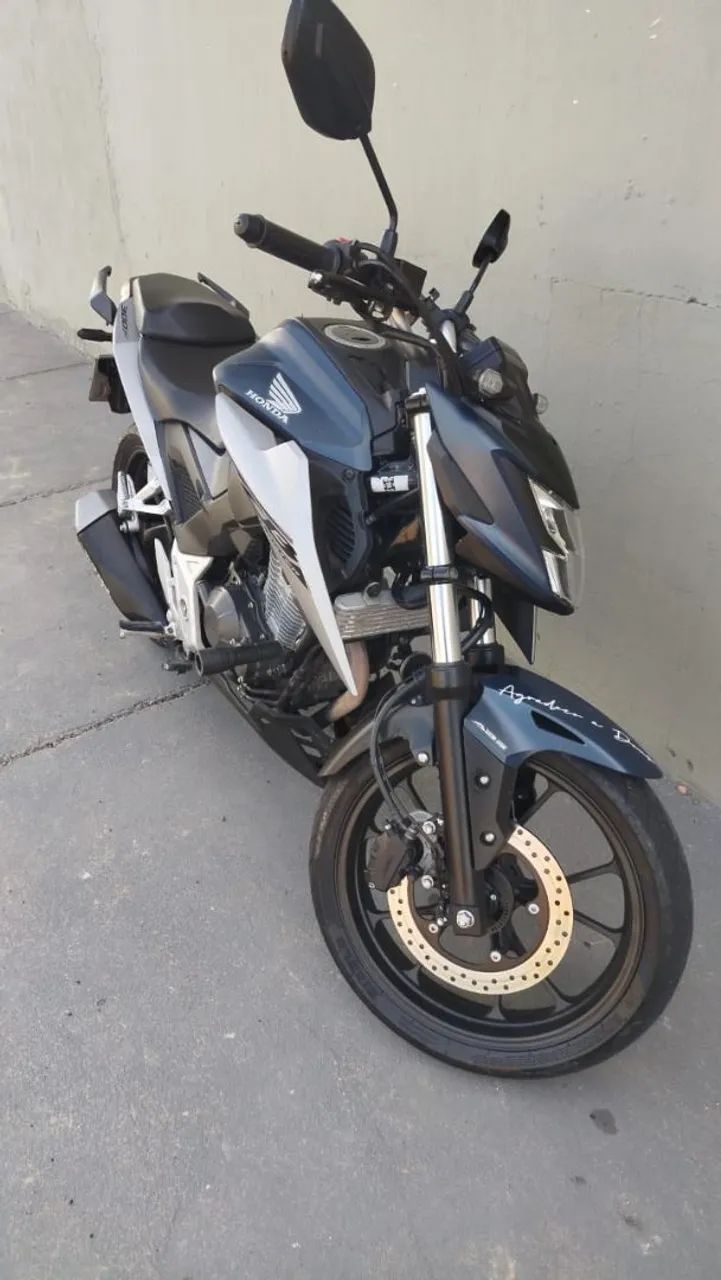 Honda Twister CB300F 2025