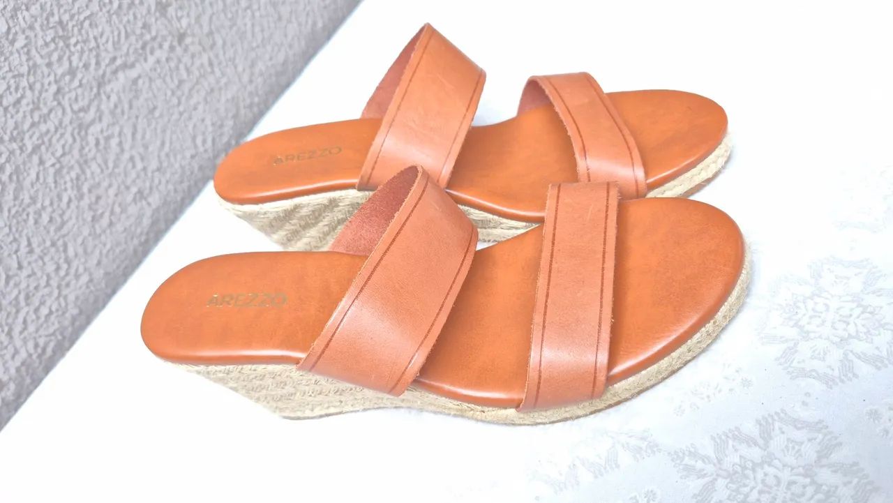 Sandália Couro Anabela AREZZO - Foto 2