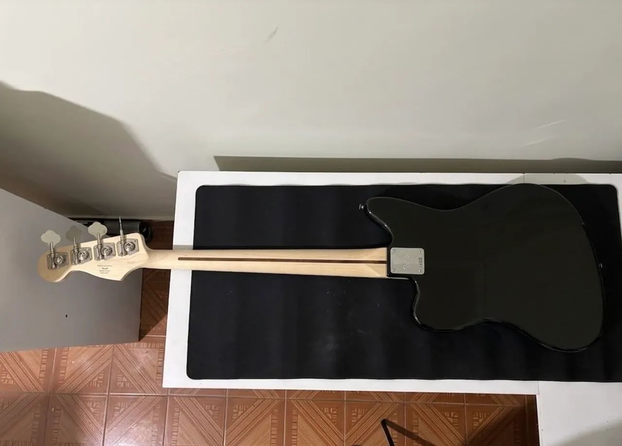 Baixo Squier Fender Jaguar Contrabaixo  - Foto 2