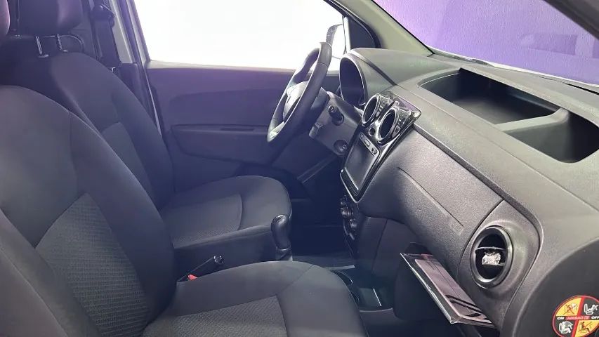 Renault Kangoo Advanced 1.6 16V Flex Mec. 2025 - Foto 5