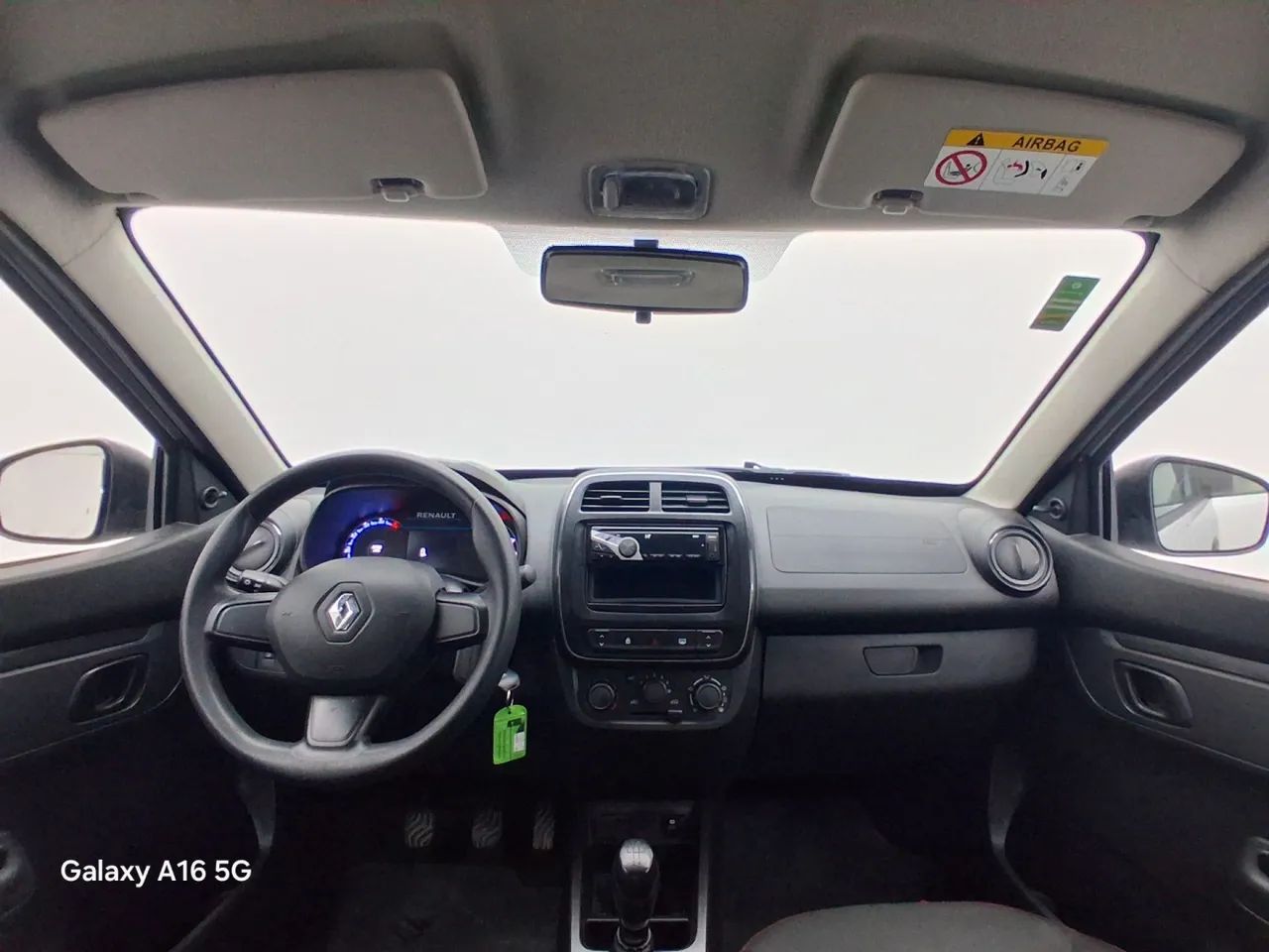 Renault Kwid 1.0 Zen, foto 15 de 18