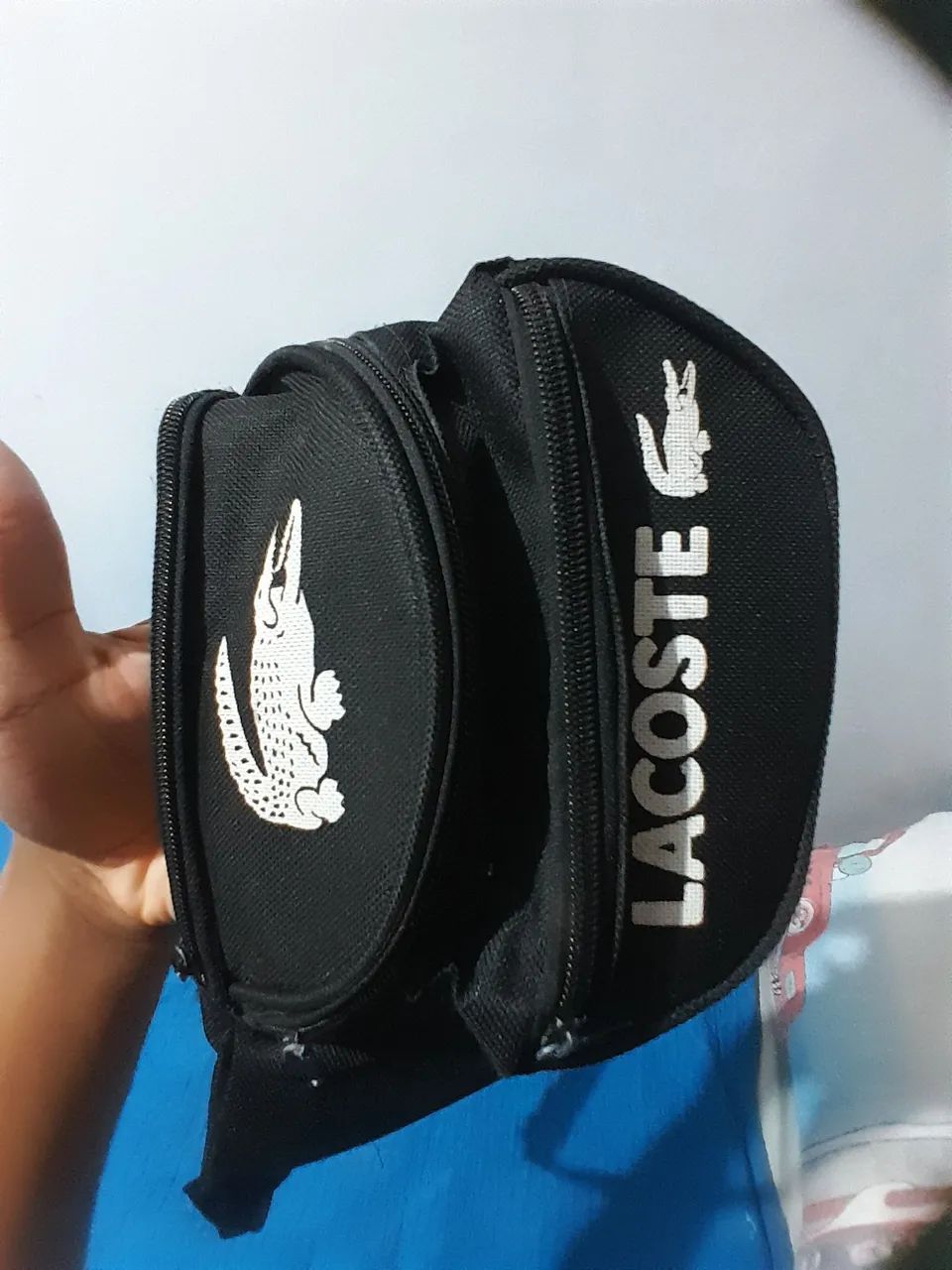 VENDO ESTA POCHETE DA LACOSTE - Foto 3