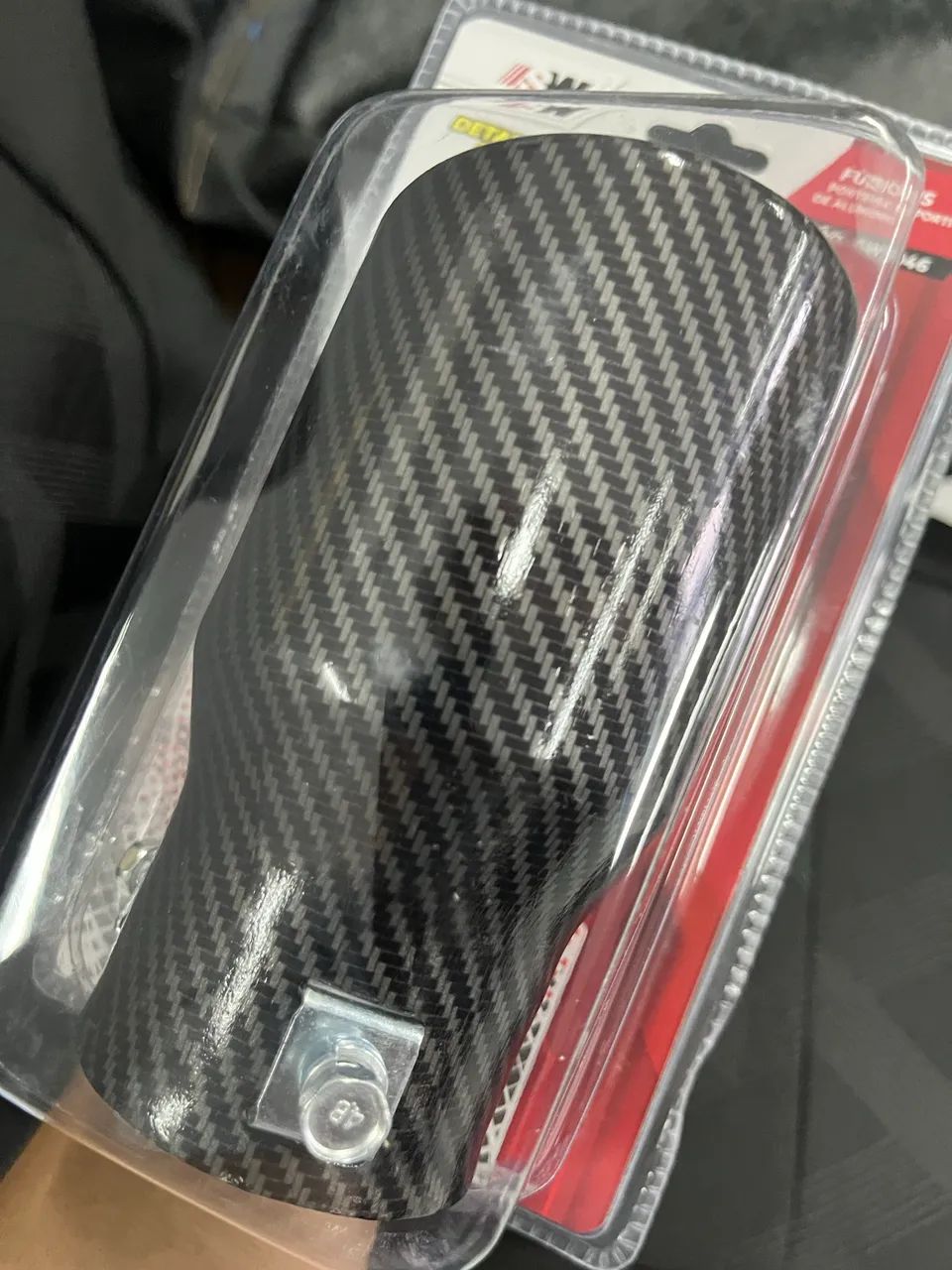 PONTEIRA ESPORTIVA UNIVERSAL - ESTILO CARBONO  - Foto 4