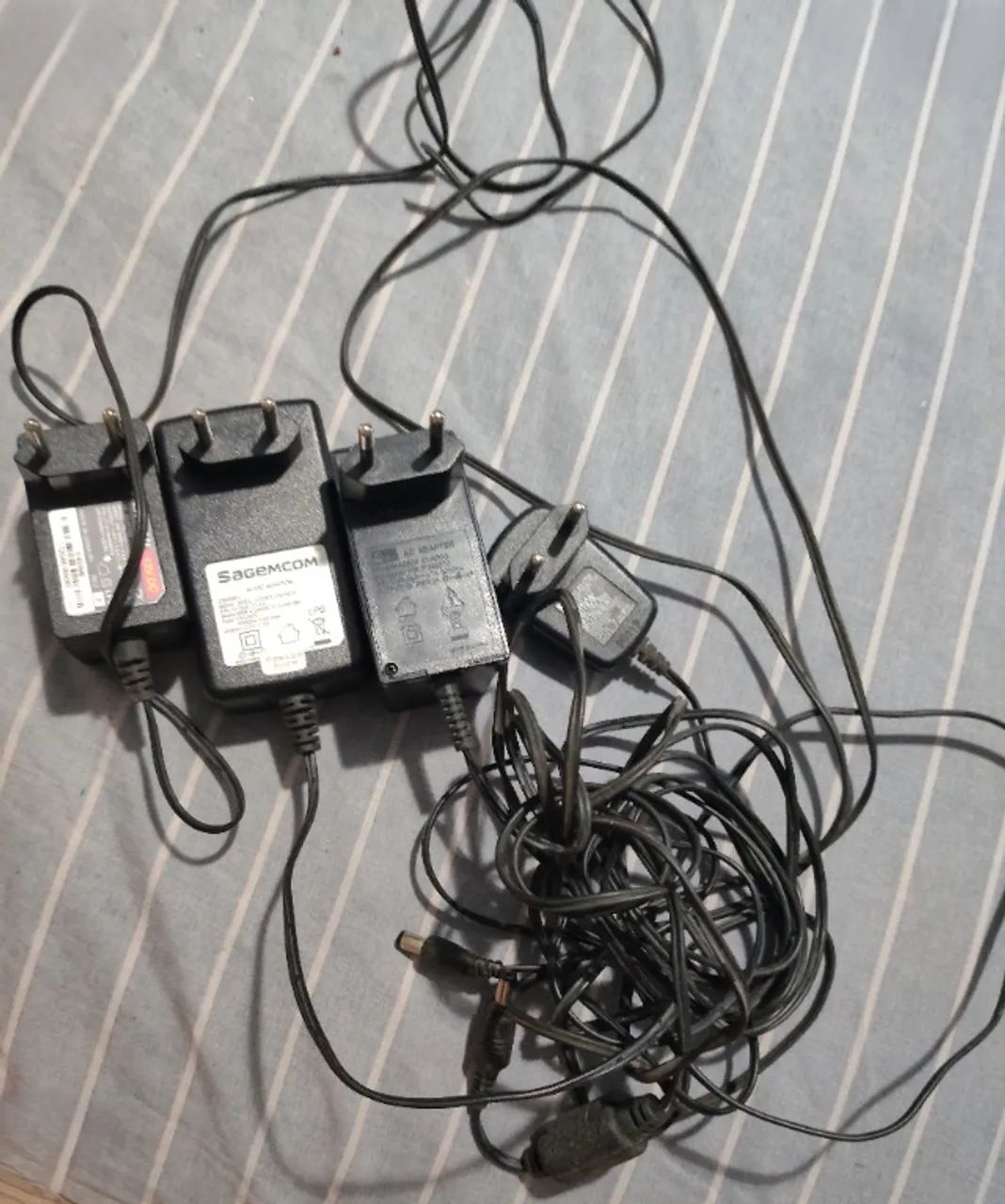 Lote de fontes de 12v e 5v
