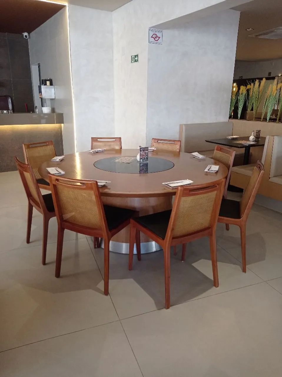 Móveis p restaurante 