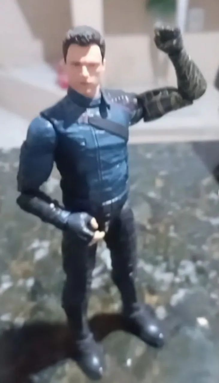 Marvel legends bucky Barnes  - Foto 2