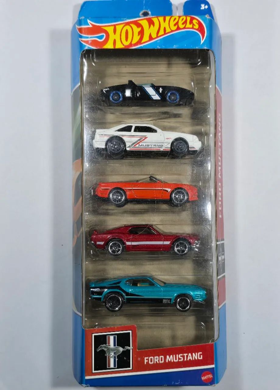 3 Packs Hot Wheels - Mustang, Corvette e Nissan - Foto 3