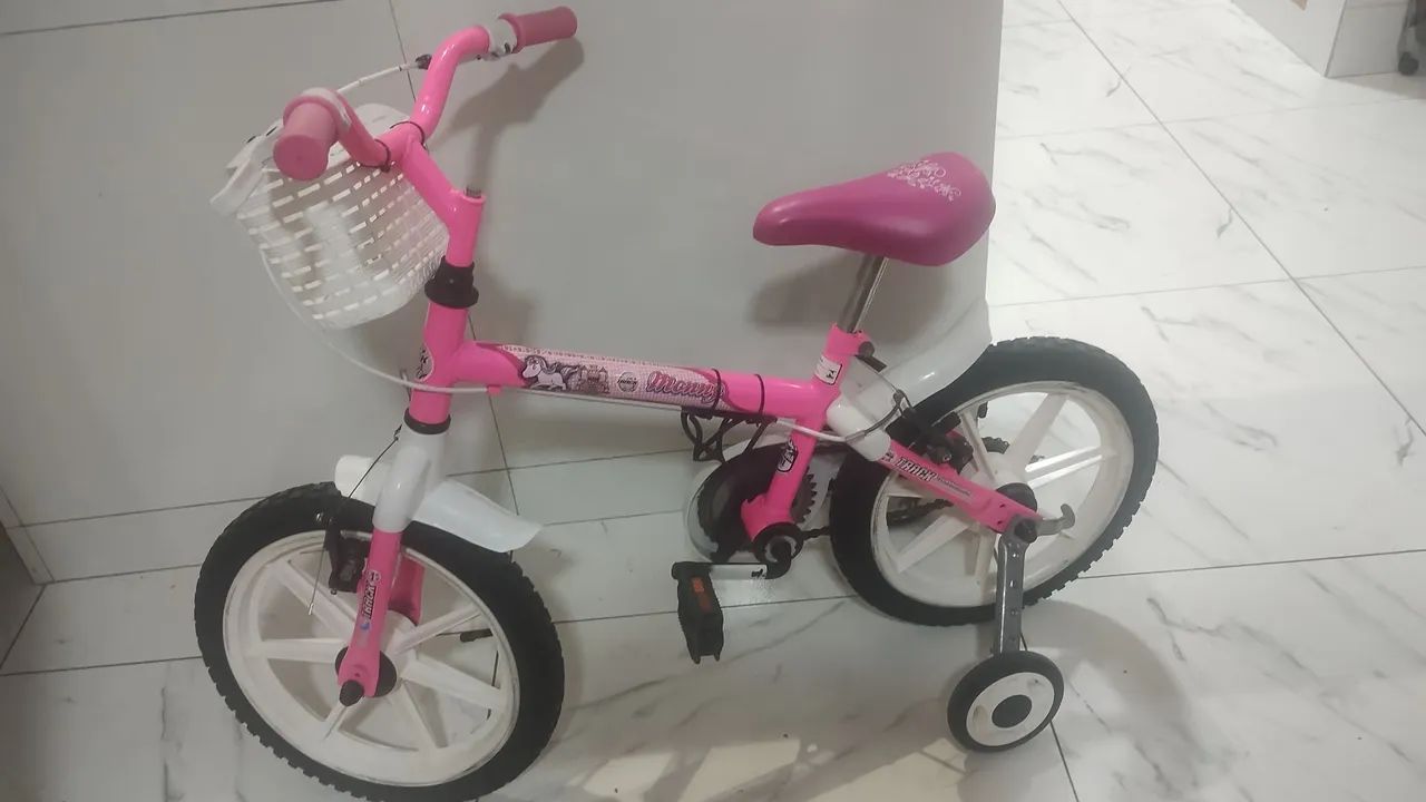 Bicicleta Rosa com cestinha, um mimo. - Foto 2