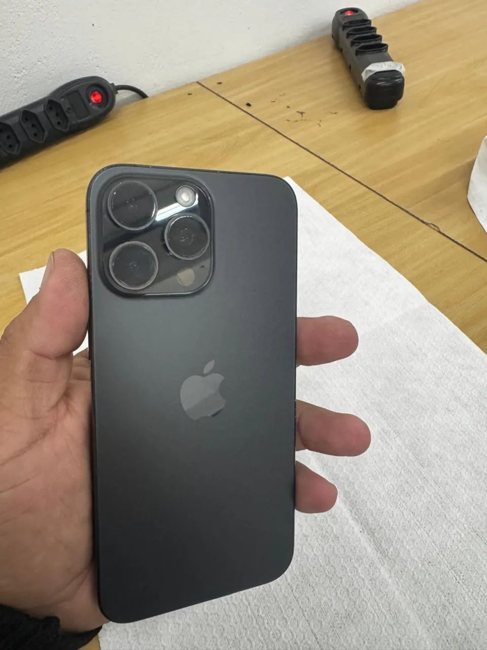iPhone 15 Pro Max - 256G 90% Bateria  - Foto 2