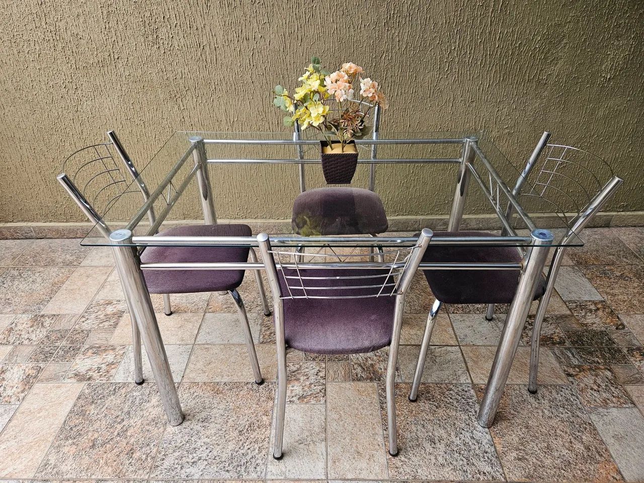 Mesa com 4 cadeiras, Entrego também!! - Foto 2