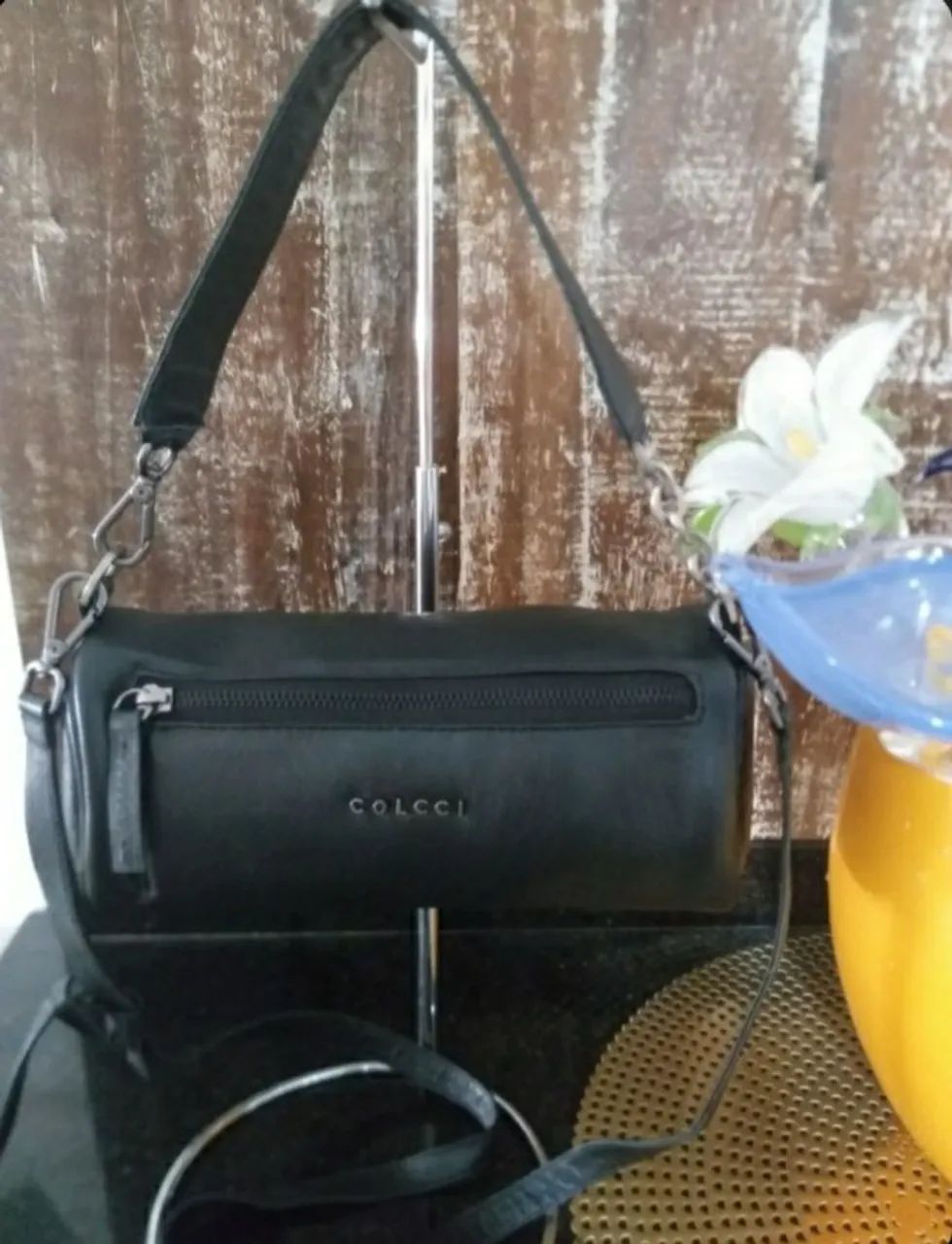 BOLSA EM COURO LEGÍTIMO, MARCA COLCCI. NOVA!