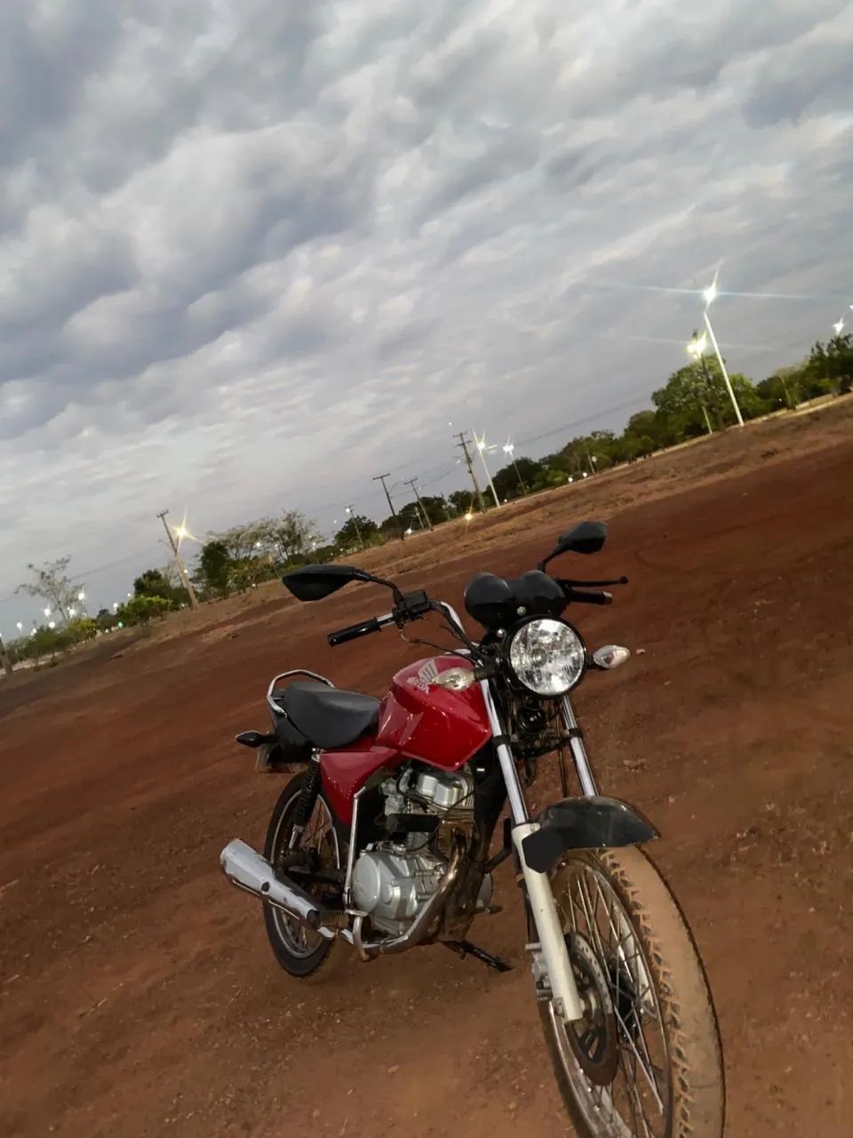 150 vermelha ano 2005 