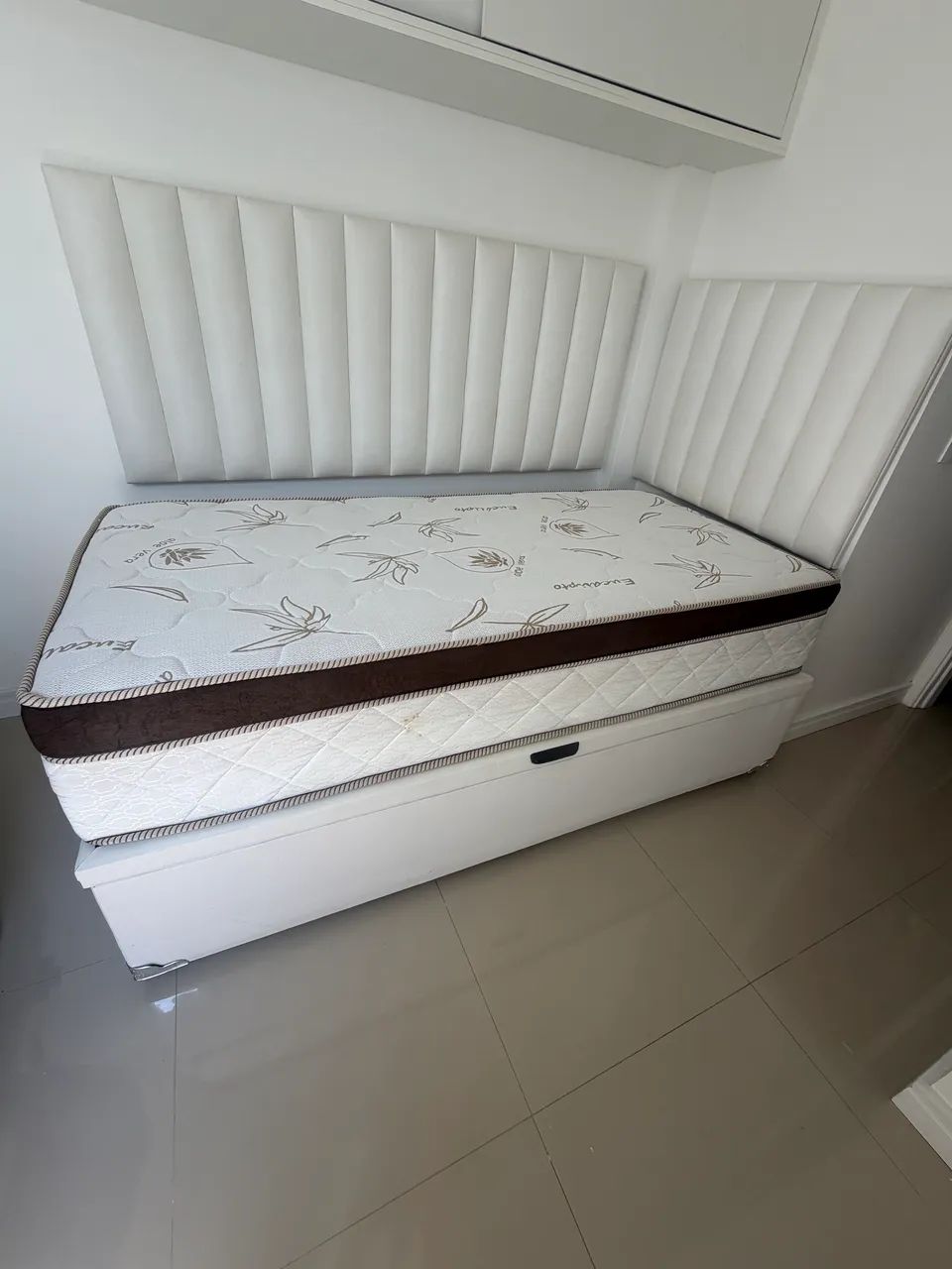 Vendo cama de solteiro  - Foto 4