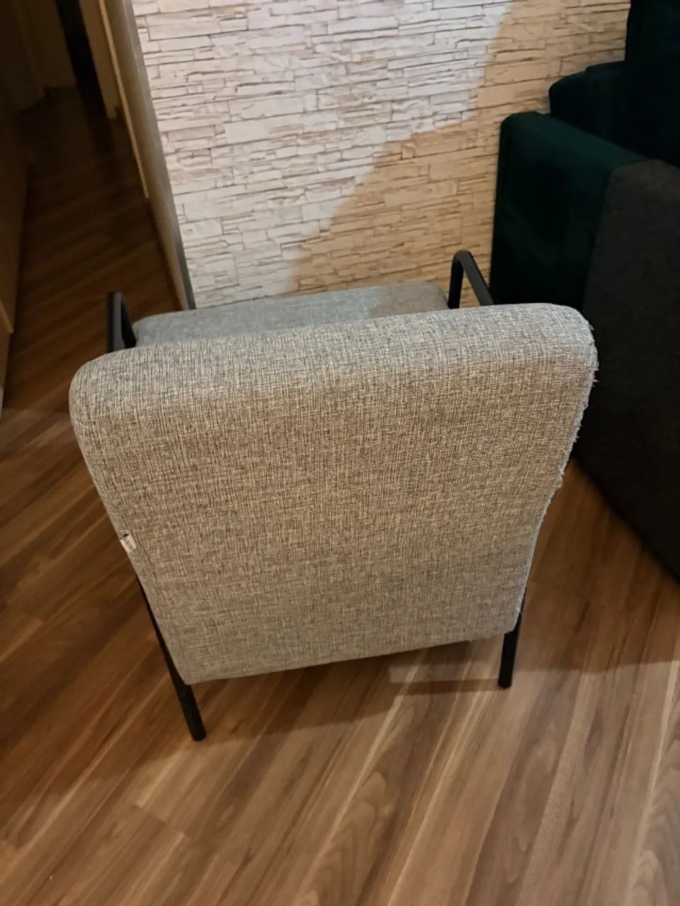 Poltrona e puff com baú Tok Stok - Foto 3