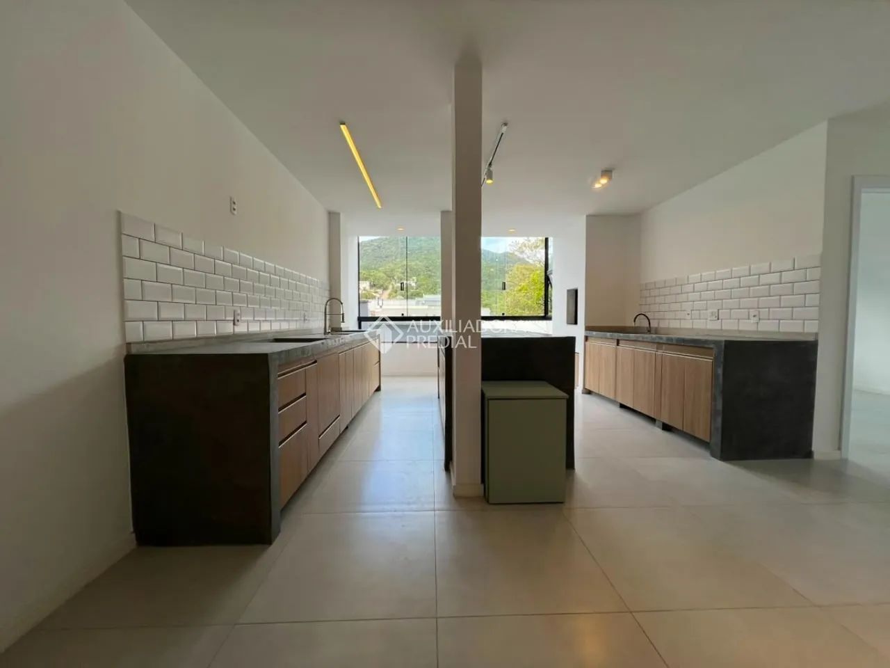APARTAMENTO 2 SUÍTES NO RIBEIRÃO DA ILHA - Foto 2